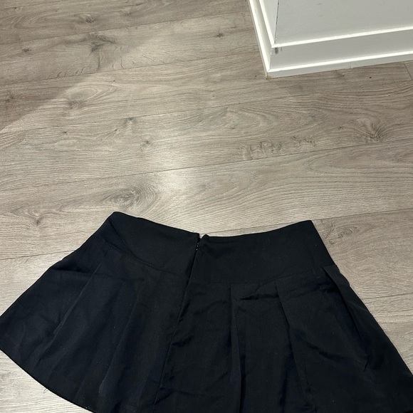Brand new pleated tennis skirt **tags attached** - Picture 5 of 7